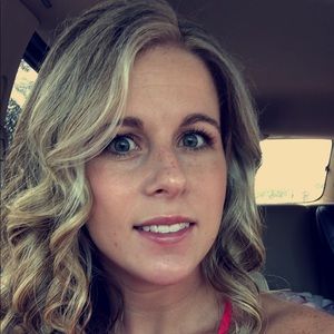 Meet your Posher, Kendra